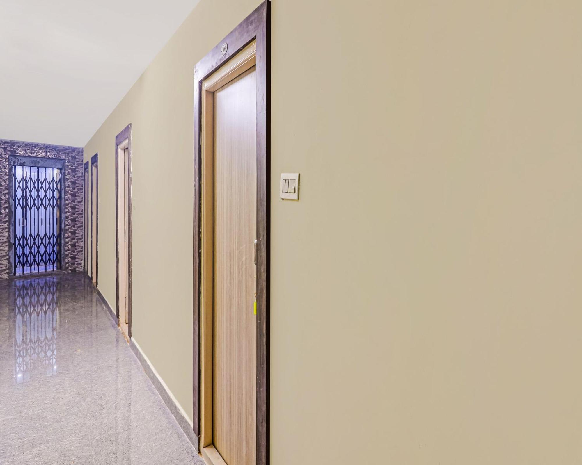 Super Hotel O Dsr Inn Near Nexus Haidarábád Kültér fotó